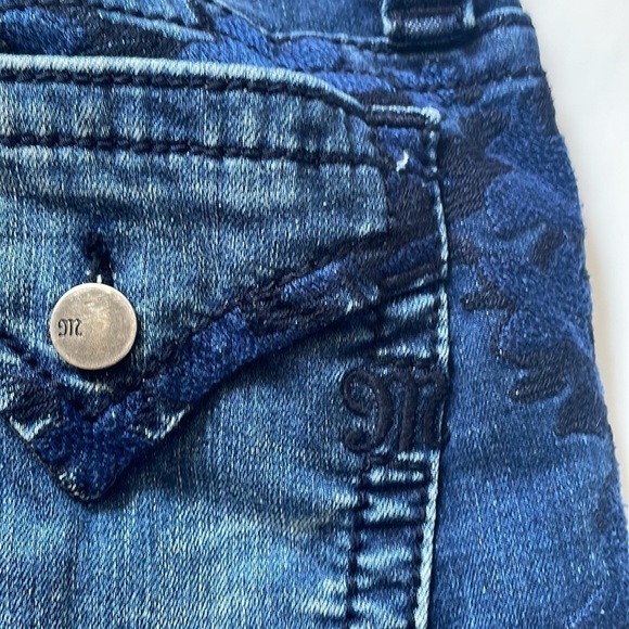 Miss Me Signature Skinny Jeans Floral Embroidered Pocket Size 31 - Picture 5 of 13